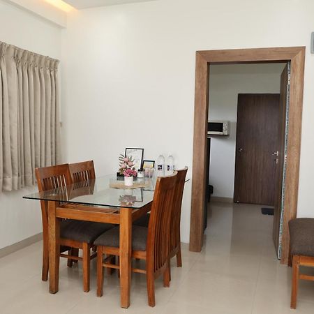 Belle-Vue Holiday Homes - 1Bhk Apartments 潘奇加尼 外观 照片