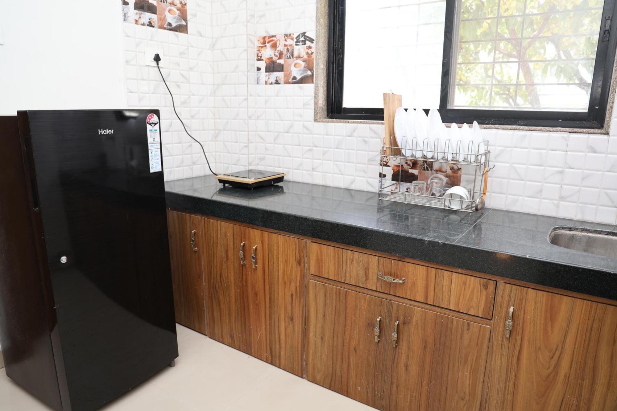 Belle-Vue Holiday Homes - 1Bhk Apartments 潘奇加尼 外观 照片