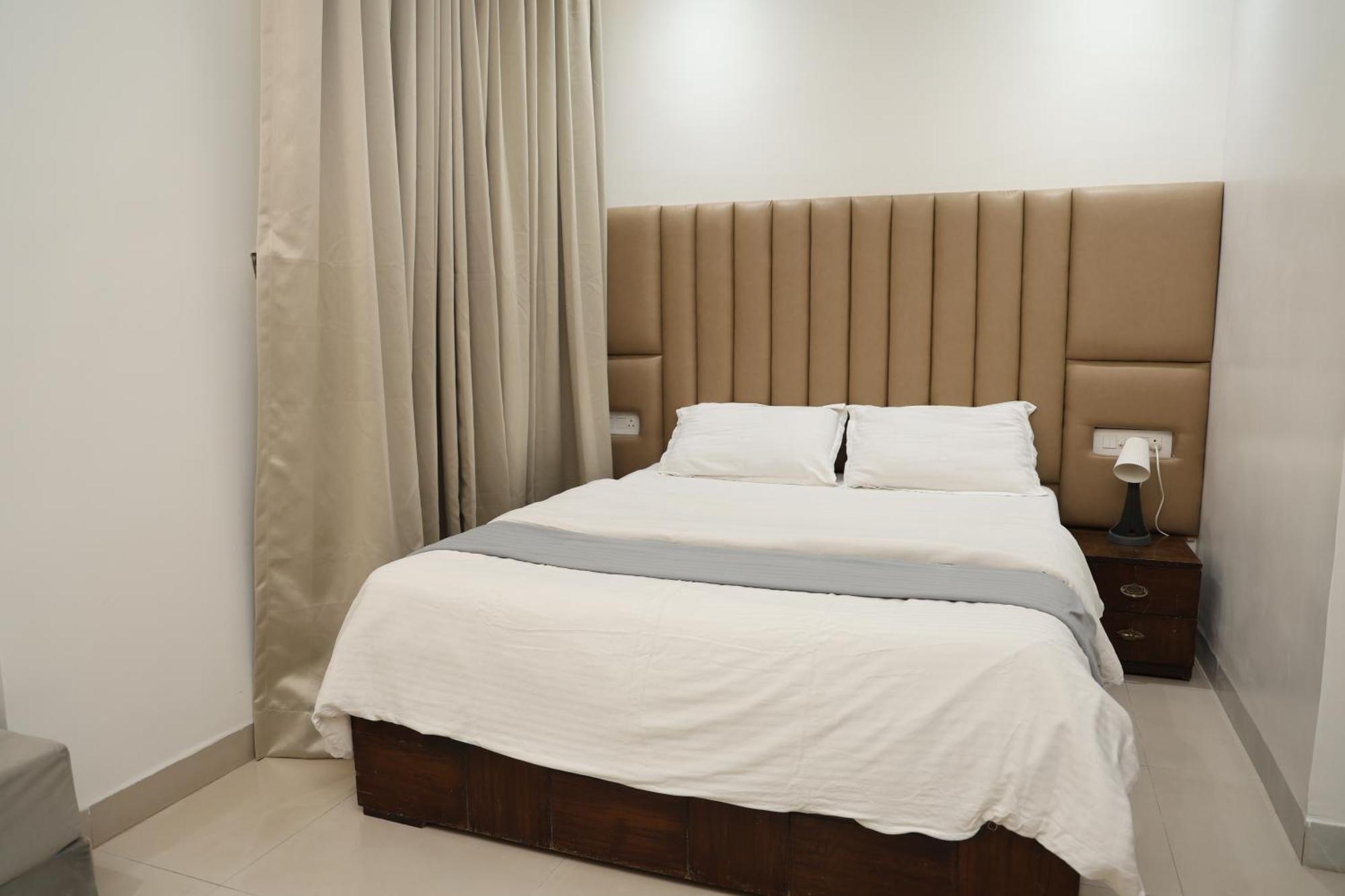 Belle-Vue Holiday Homes - 1Bhk Apartments 潘奇加尼 外观 照片