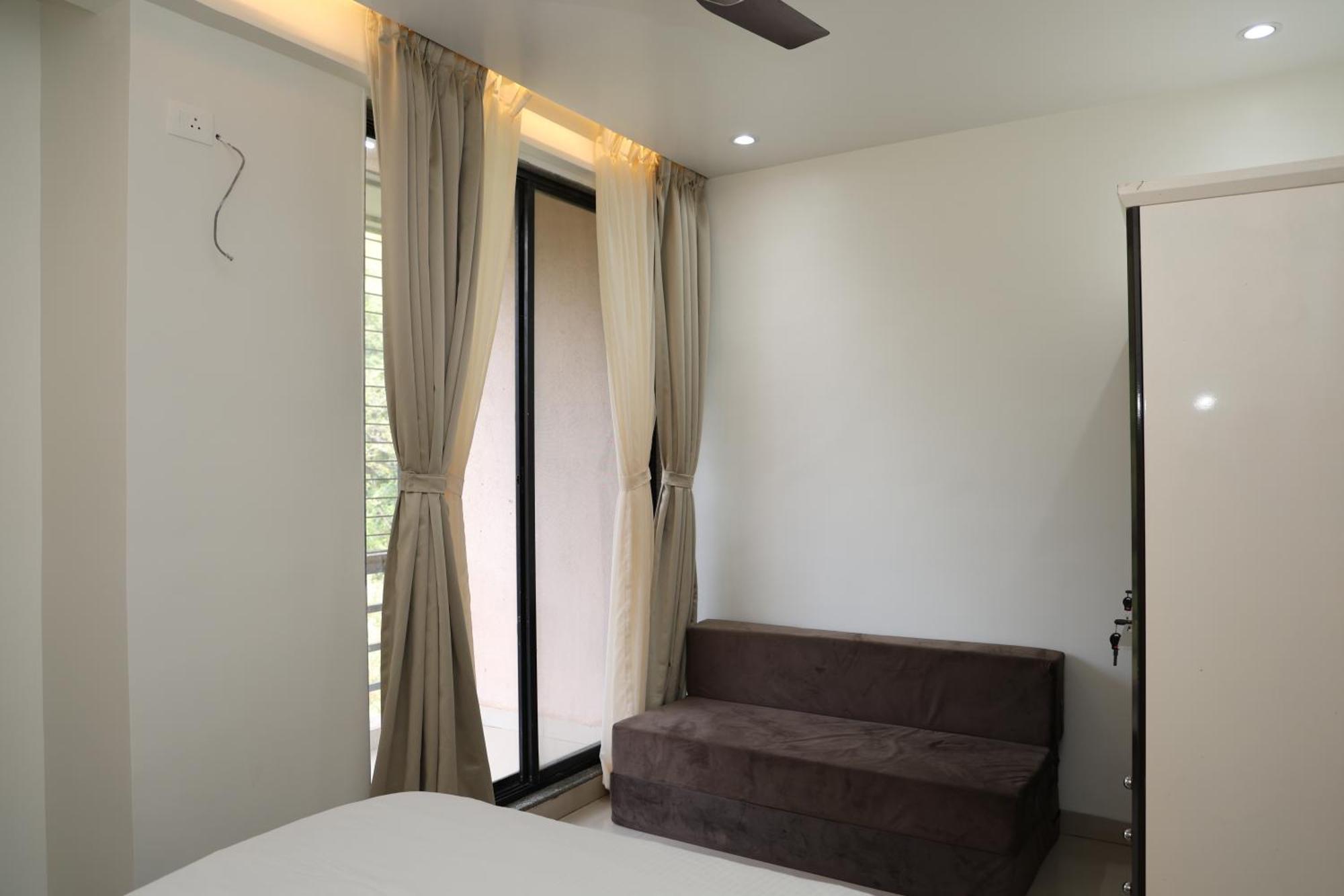 Belle-Vue Holiday Homes - 1Bhk Apartments 潘奇加尼 外观 照片