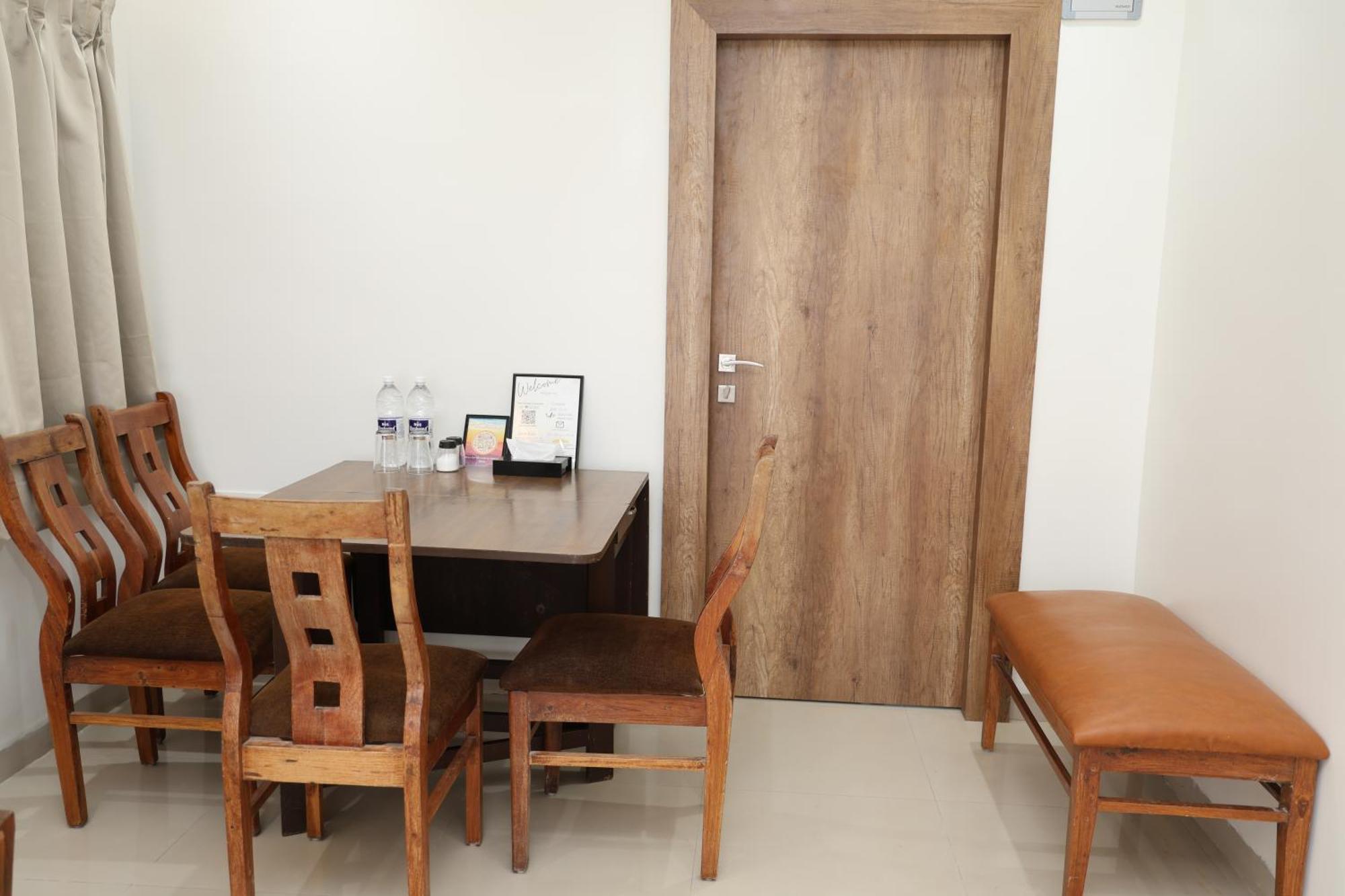 Belle-Vue Holiday Homes - 1Bhk Apartments 潘奇加尼 外观 照片
