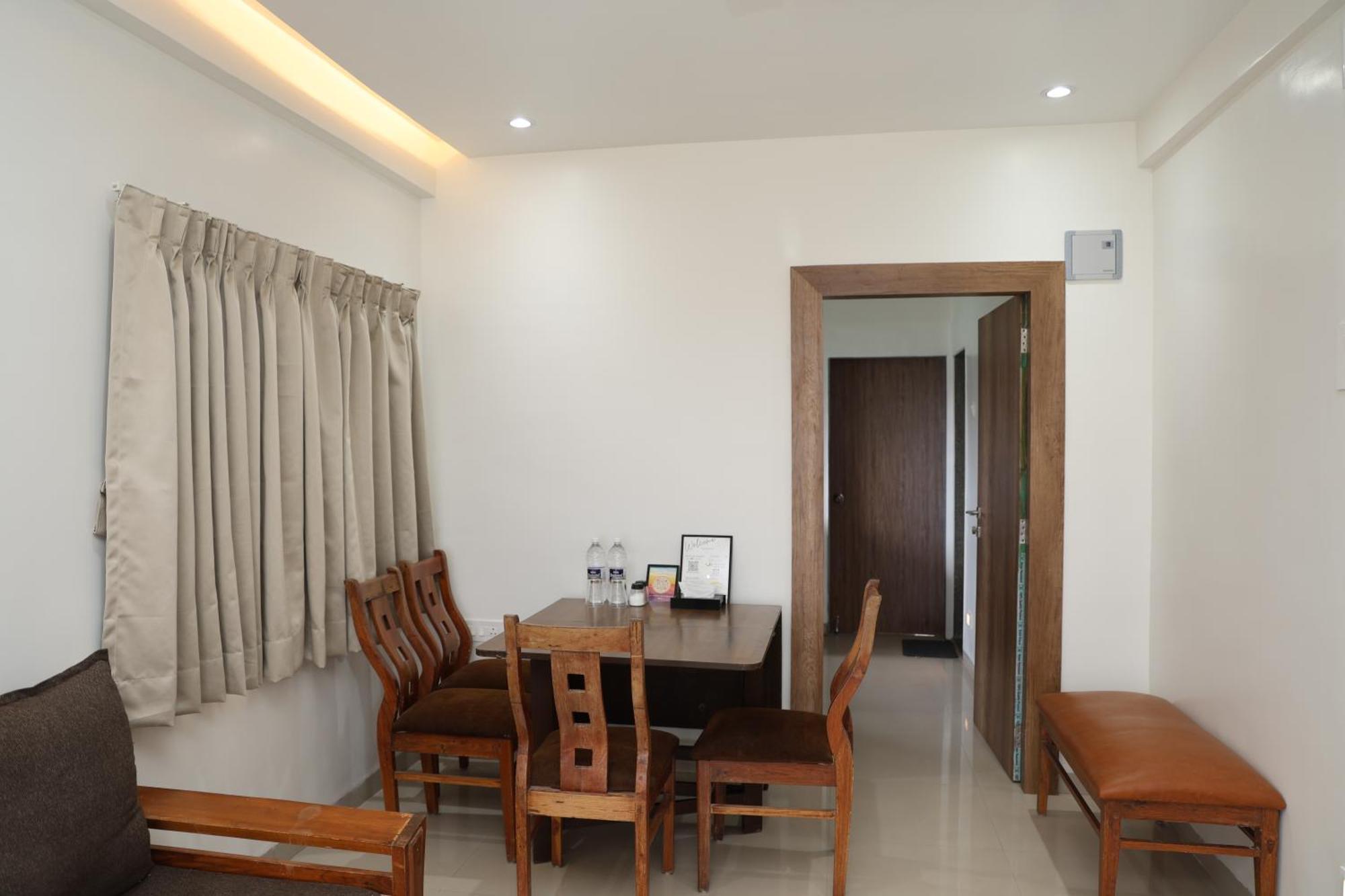 Belle-Vue Holiday Homes - 1Bhk Apartments 潘奇加尼 外观 照片