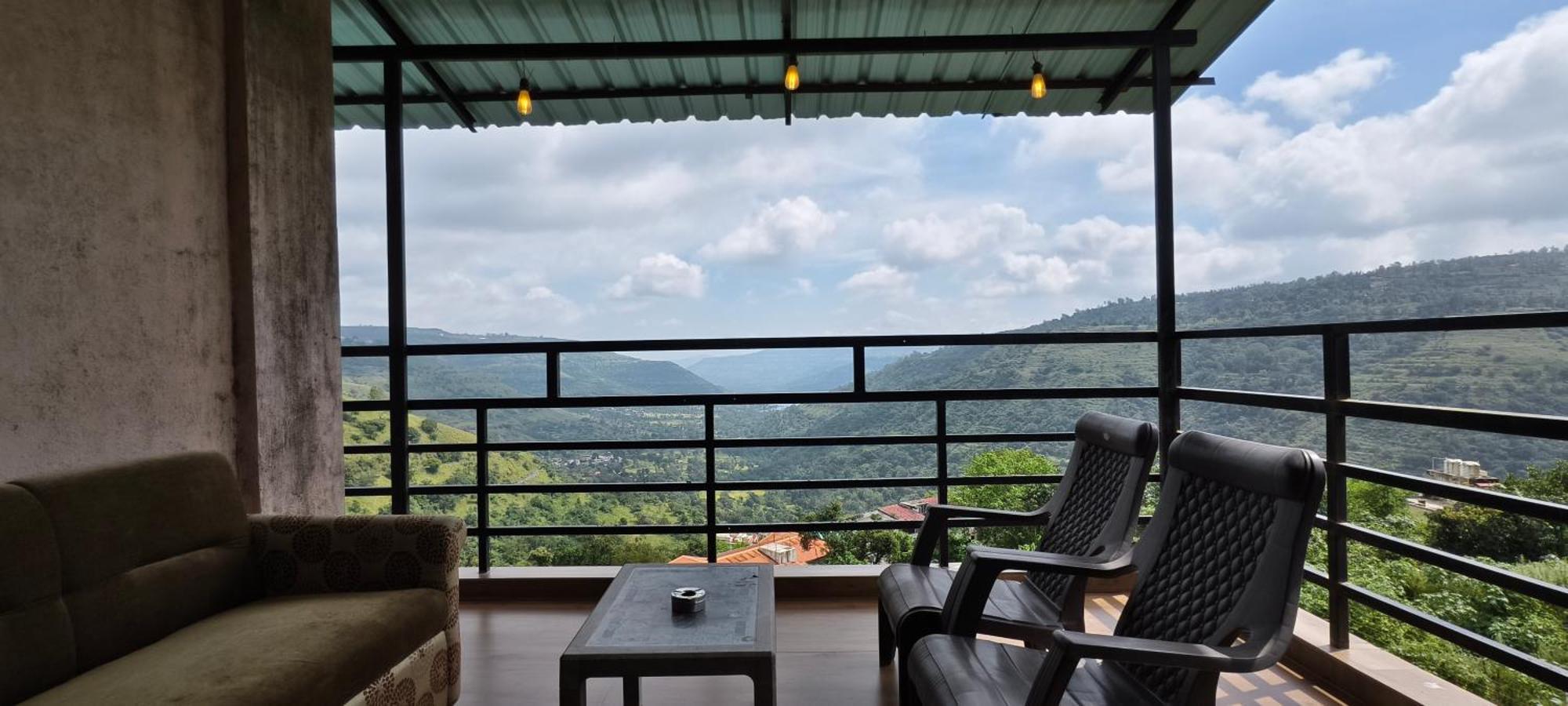 Belle-Vue Holiday Homes - 1Bhk Apartments 潘奇加尼 外观 照片