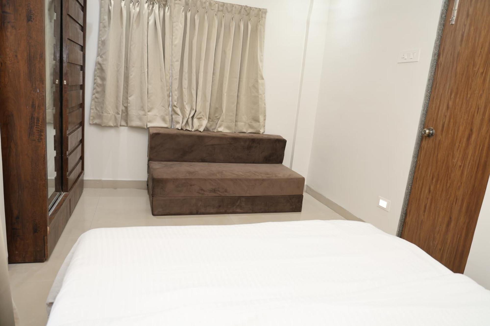 Belle-Vue Holiday Homes - 1Bhk Apartments 潘奇加尼 外观 照片