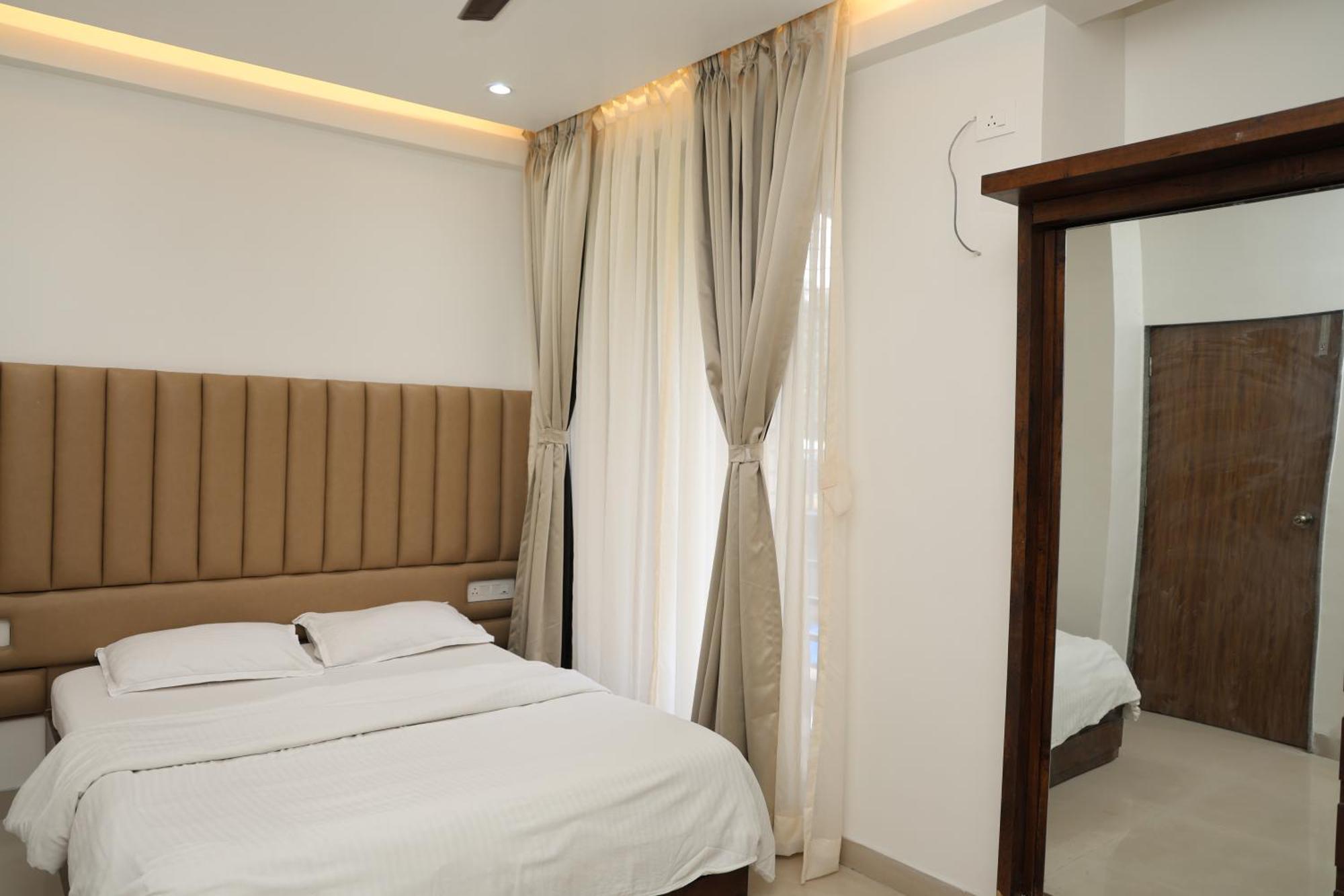 Belle-Vue Holiday Homes - 1Bhk Apartments 潘奇加尼 外观 照片